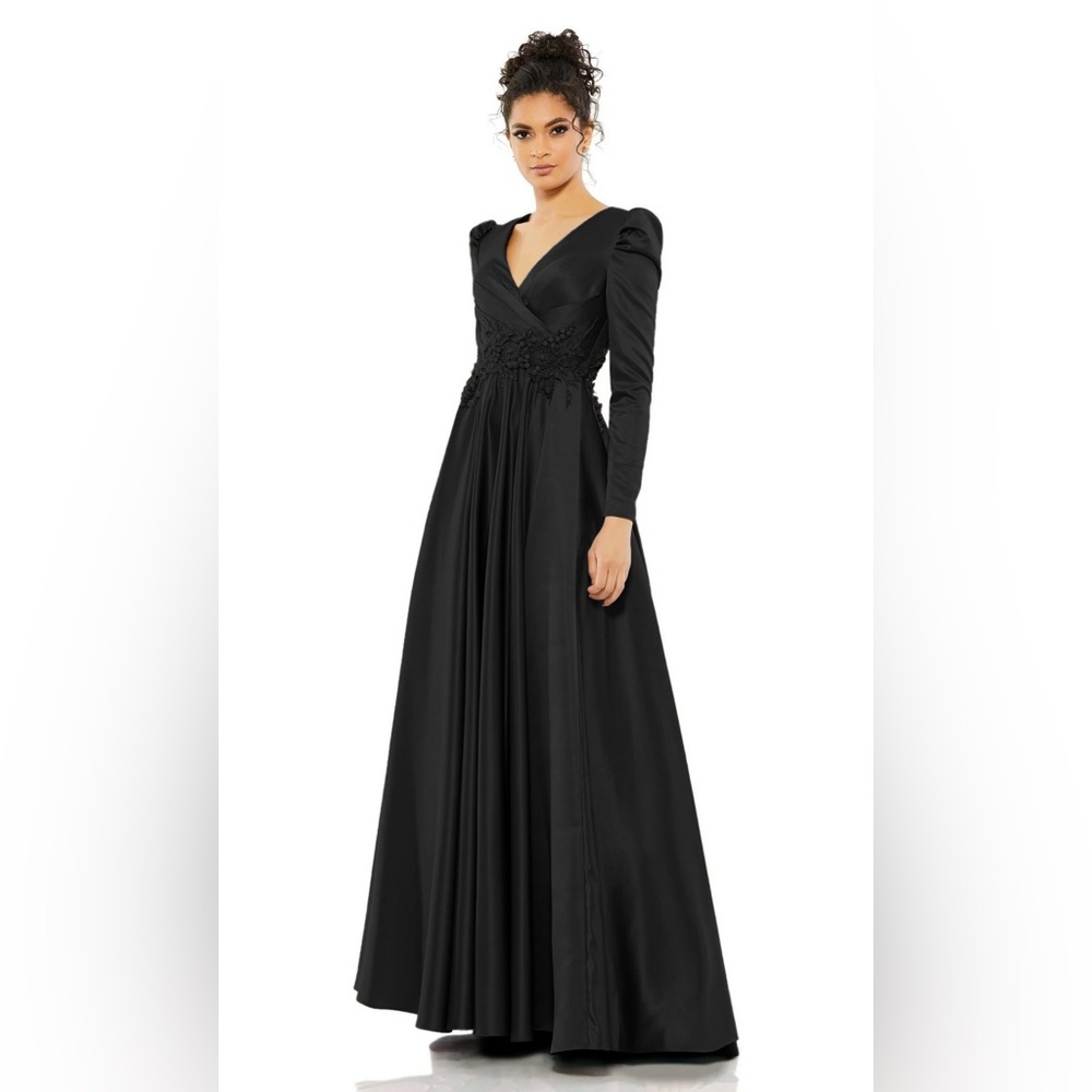 NWT $798 2025 MAC DUGGAL BLACK SATIN MAXI LONG EMBROIDERED DRESS GOWN 11221